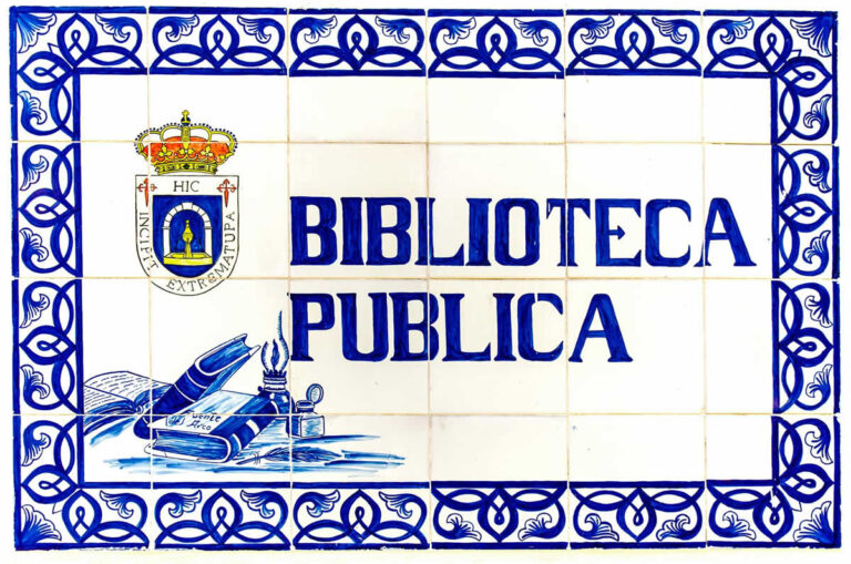 Biblioteca Publica 768x509